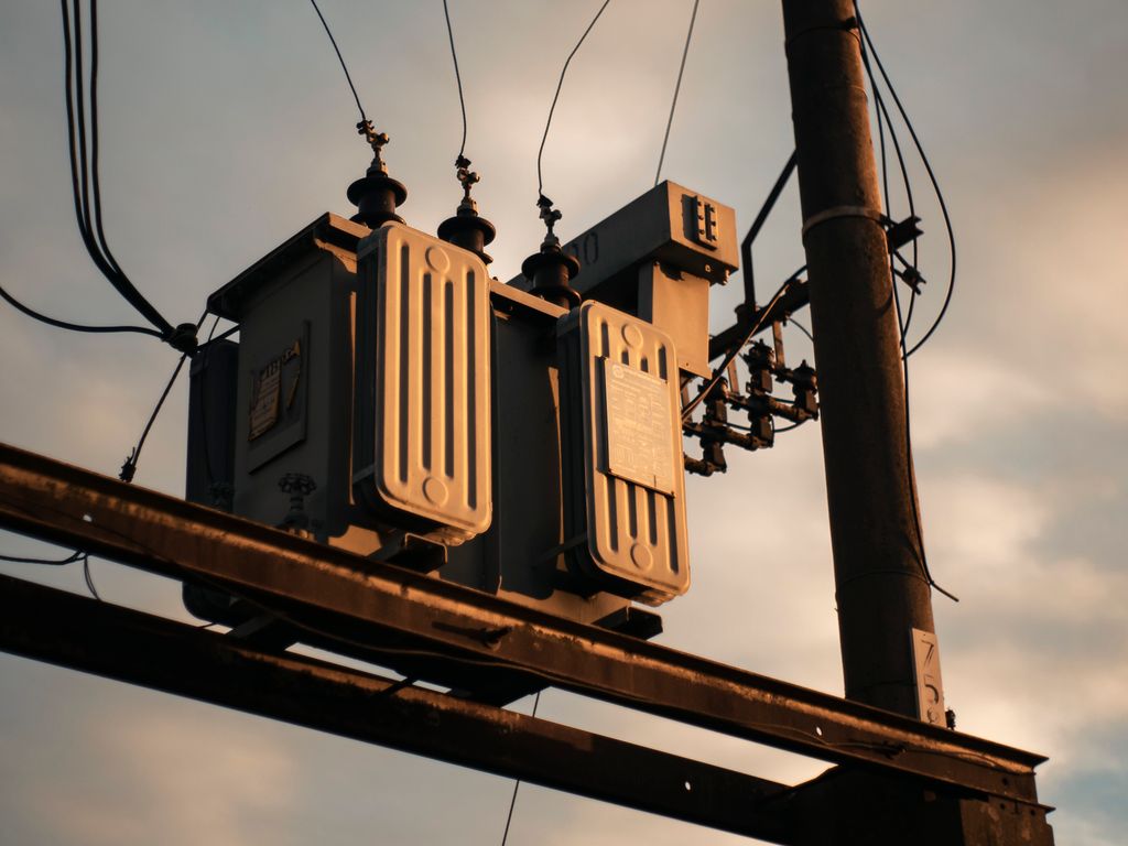Czy halogen 12 V potrzebuje transformatora?