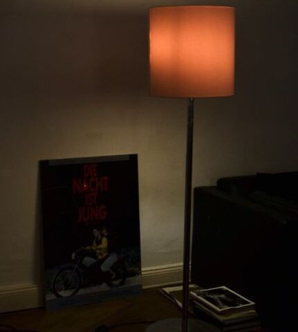 Instalacja lamp stojących – jak zrobić to bezpiecznie i bez błędów.